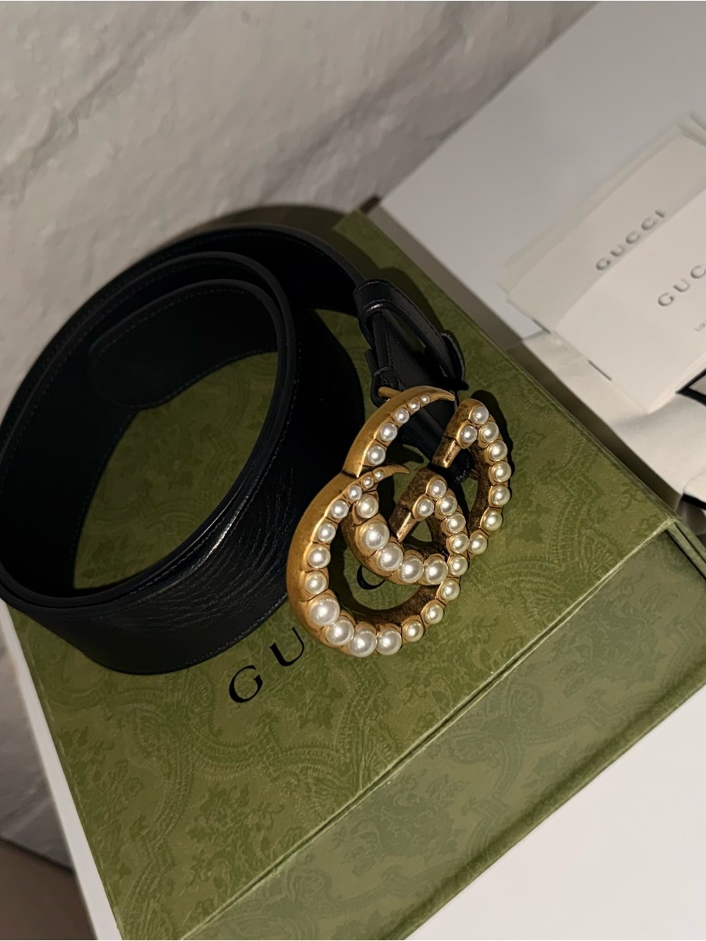 Gucci Black Leather Belt with Gold Pearl-Embellished Double G Buckle